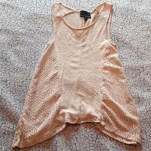 Flowy tank top with lace details